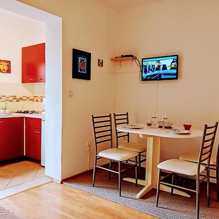 Apartments And Room Markovic Rovinjsko Selo Exterior foto